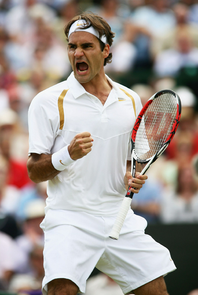 包含费德勒回归赛场，回归赛场首场状态亮眼，C9观众沸腾！的词条